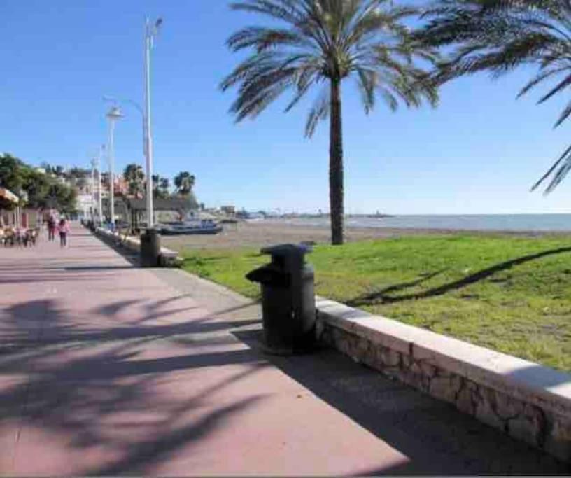 מאלגה Apartamento En Primera Linea De Playa El Palo מראה חיצוני תמונה
